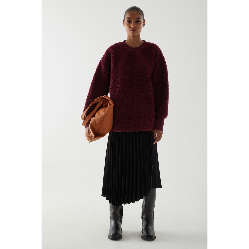 COS Teddy Fleece Sweatshirt XS/S Burgundy Gorpcore Fall Travel Minimal Cozy